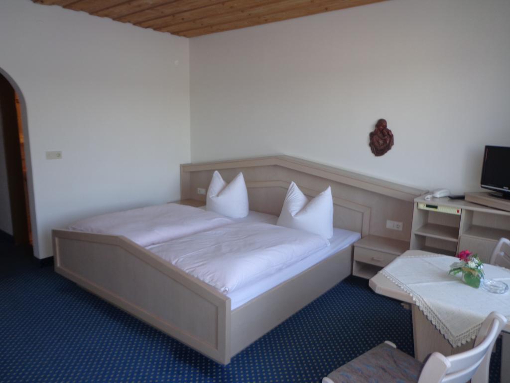 Hotel Am See Neubäu الغرفة الصورة