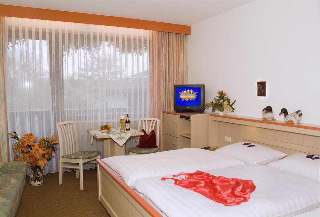 Hotel Am See Neubäu المظهر الخارجي الصورة